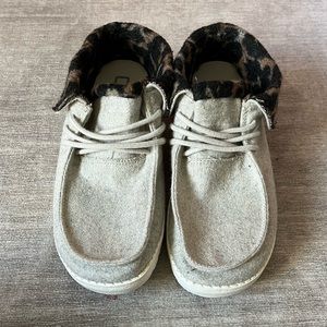 Hey Dude Britt Leopard Slip On Sneaker Cream Cheetah Women’s Size 6